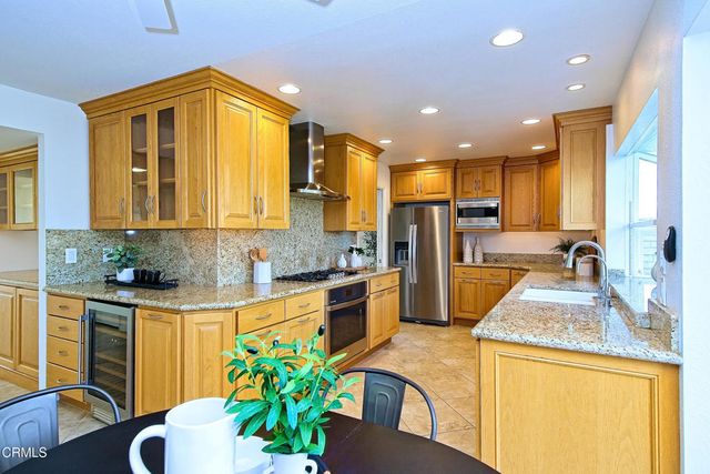 284 Bent Twig Avenue, Camarillo, CA 93012