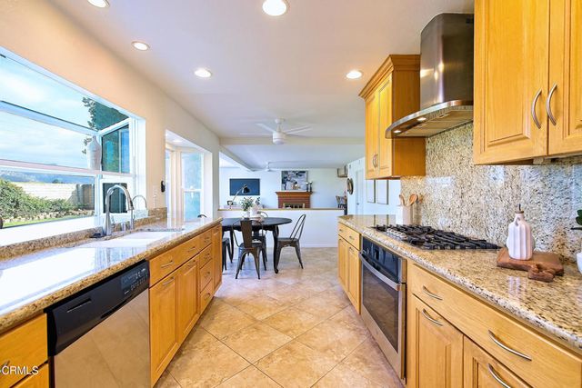 284 Bent Twig Avenue, Camarillo, CA 93012