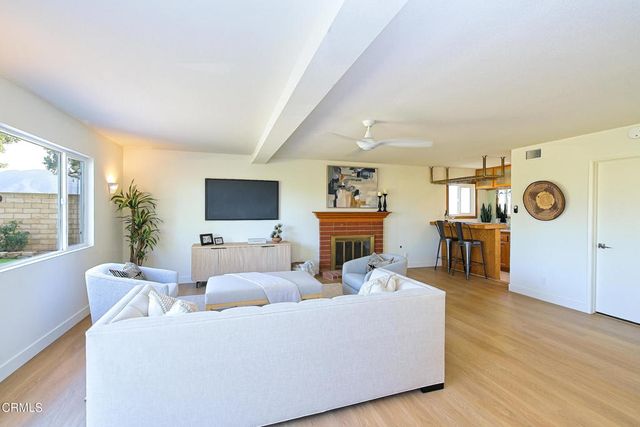 284 Bent Twig Avenue, Camarillo, CA 93012