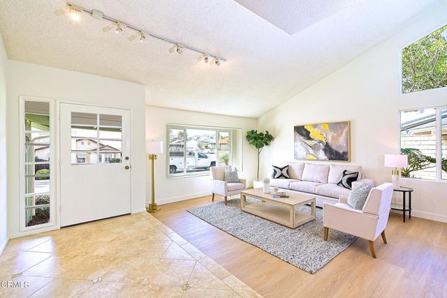 284 Bent Twig Avenue, Camarillo, CA 93012