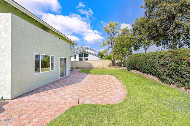 284 Bent Twig Avenue, Camarillo, CA 93012