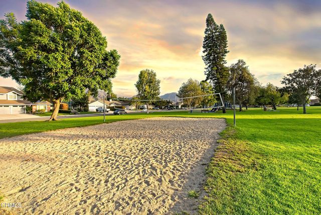 284 Bent Twig Avenue, Camarillo, CA 93012