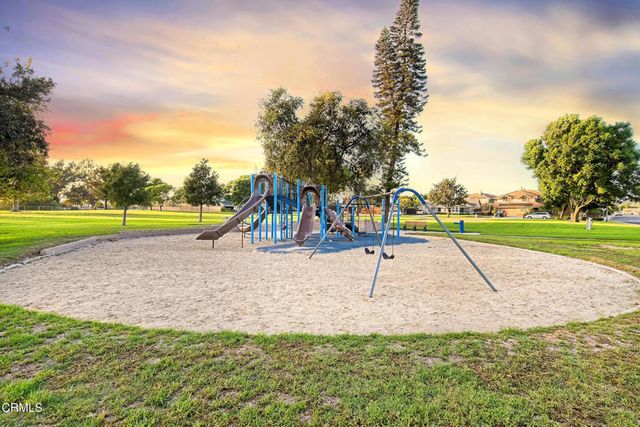 284 Bent Twig Avenue, Camarillo, CA 93012