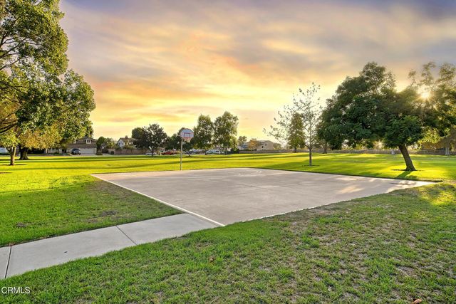 284 Bent Twig Avenue, Camarillo, CA 93012