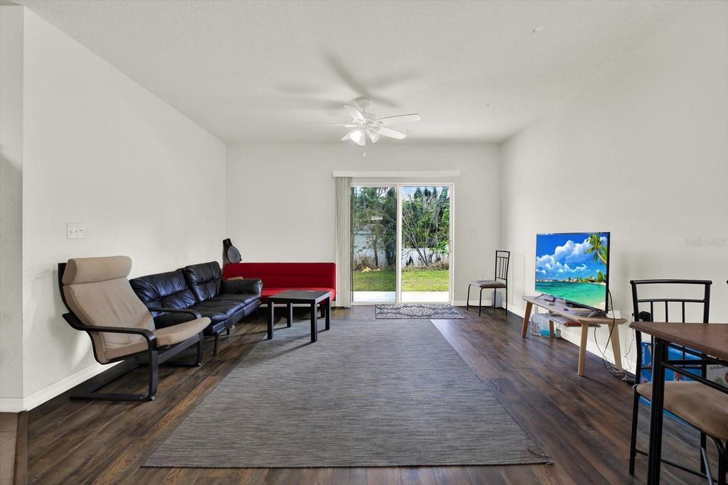 Image 11 of property listing at 10219 HAWK STORM AVENUE, Tampa, FL 33610