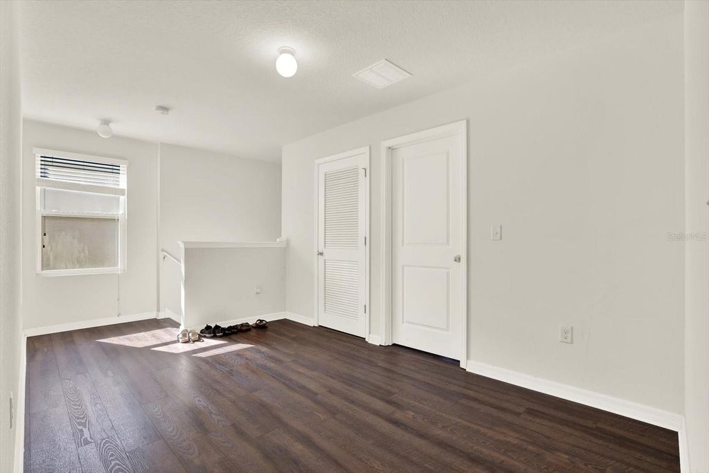 Image 16 of property listing at 10219 HAWK STORM AVENUE, Tampa, FL 33610
