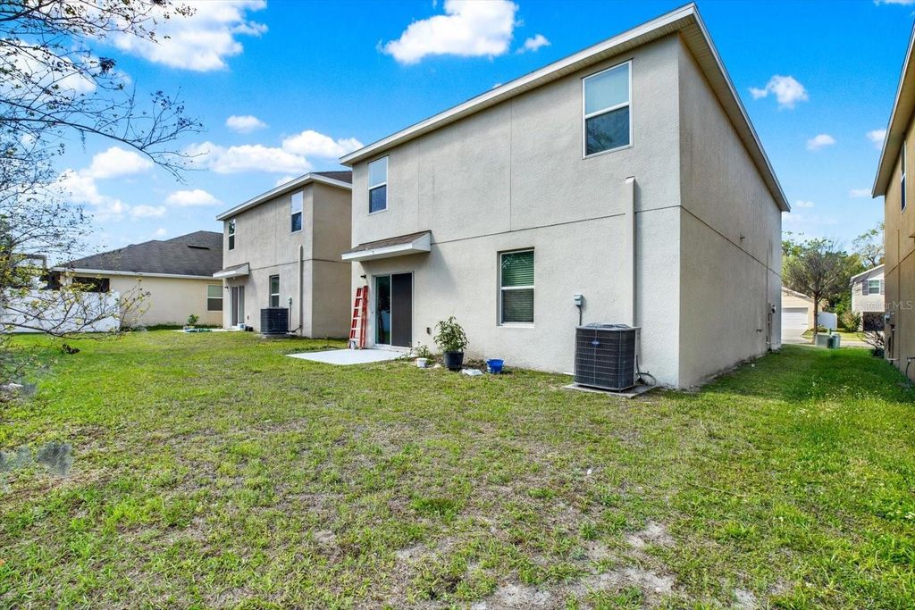 Image 26 of property listing at 10219 HAWK STORM AVENUE, Tampa, FL 33610