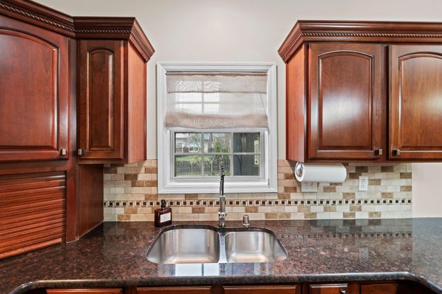 2209 Burns Court, Lexington, KY 40513