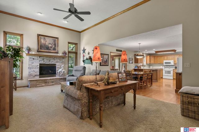 5940 Cross Creek Road, Lincoln, NE 68516