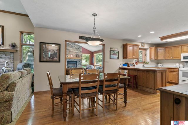 5940 Cross Creek Road, Lincoln, NE 68516