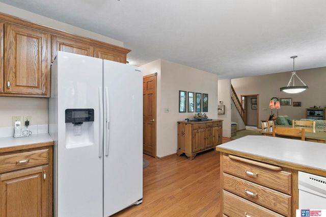 5940 Cross Creek Road, Lincoln, NE 68516