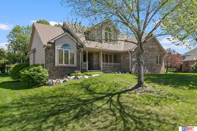 5940 Cross Creek Road, Lincoln, NE 68516