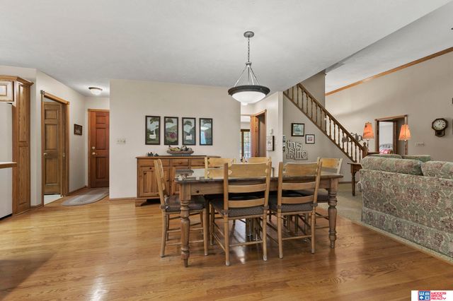 5940 Cross Creek Road, Lincoln, NE 68516