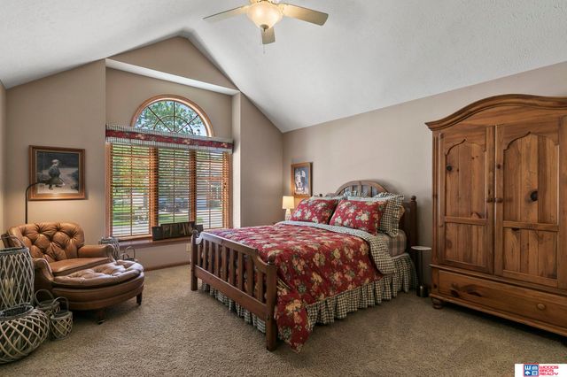 5940 Cross Creek Road, Lincoln, NE 68516