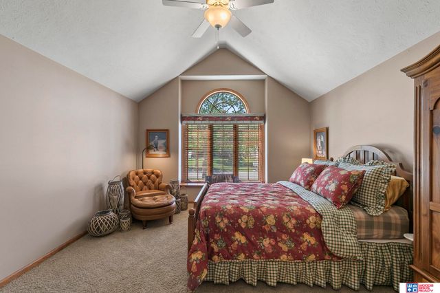 5940 Cross Creek Road, Lincoln, NE 68516