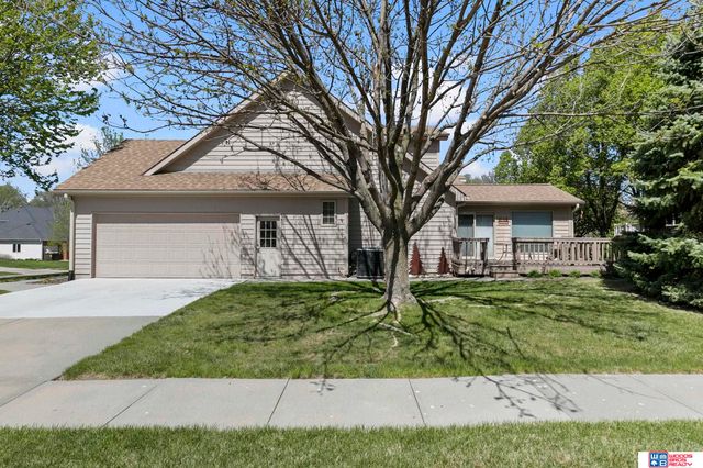 5940 Cross Creek Road, Lincoln, NE 68516