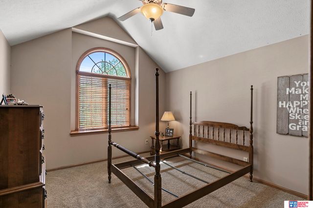 5940 Cross Creek Road, Lincoln, NE 68516