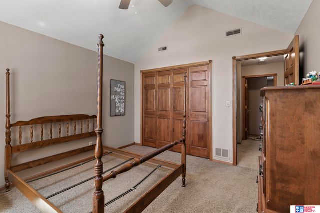 5940 Cross Creek Road, Lincoln, NE 68516