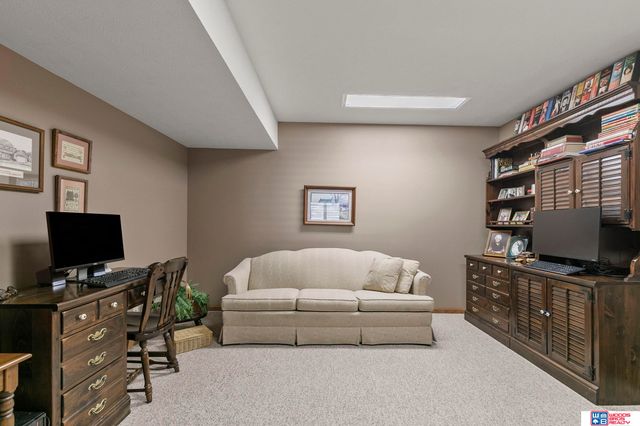 5940 Cross Creek Road, Lincoln, NE 68516