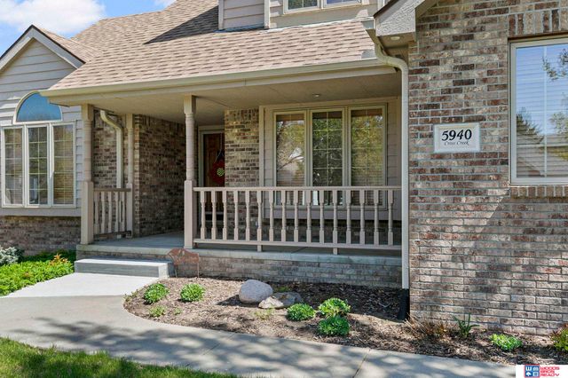 5940 Cross Creek Road, Lincoln, NE 68516