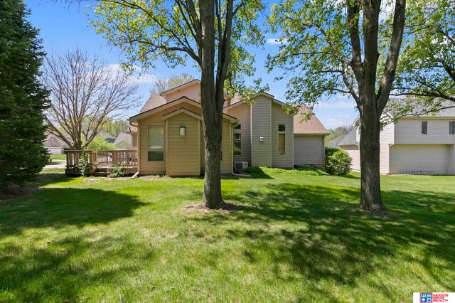 5940 Cross Creek Road, Lincoln, NE 68516