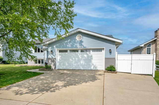 3134 Burge Drive, Crown Point, IN 46307