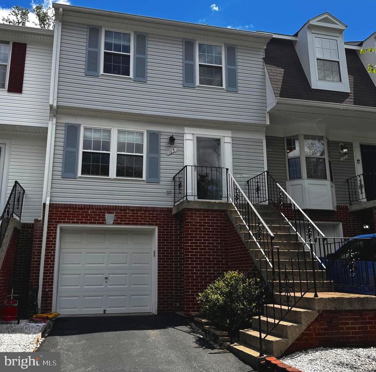 165 SULGRAVE CT, Sterling, VA 20165