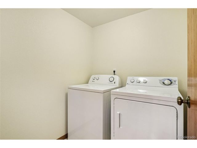 1752 Lindenmeier Cir, Loveland, CO 80538