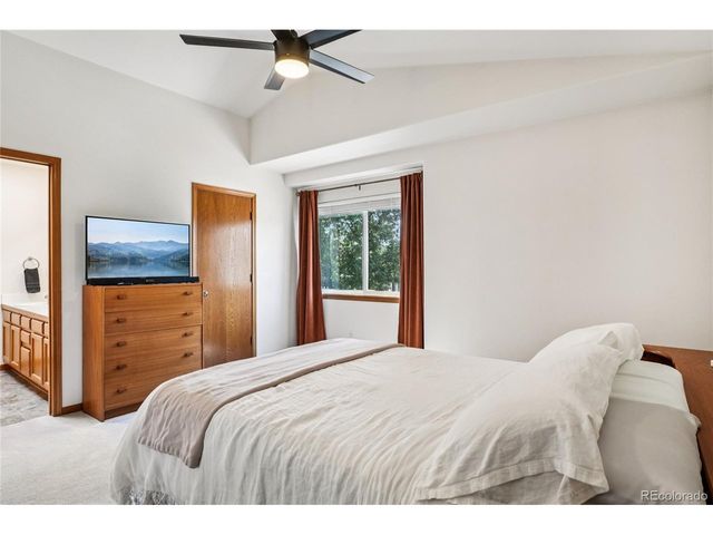 1752 Lindenmeier Cir, Loveland, CO 80538