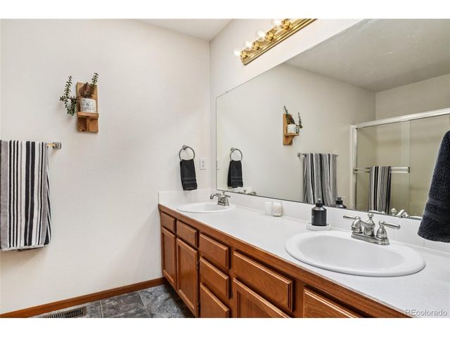 1752 Lindenmeier Cir, Loveland, CO 80538