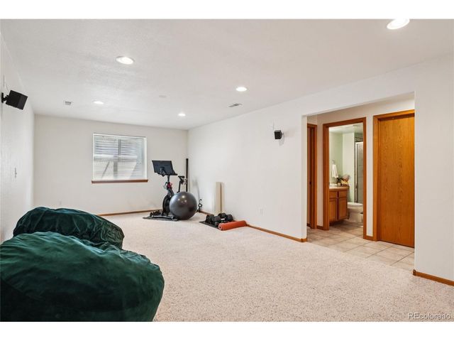 1752 Lindenmeier Cir, Loveland, CO 80538