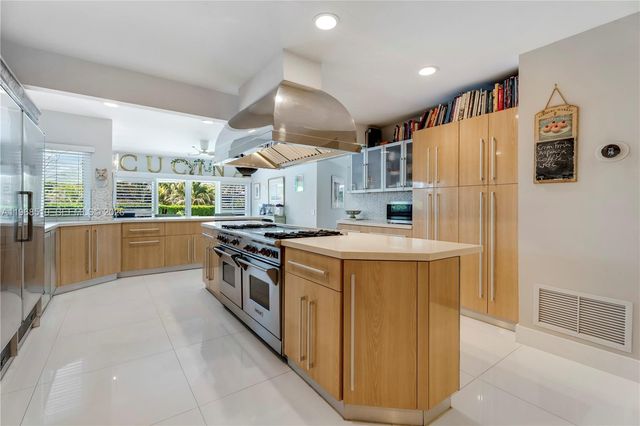 13300 SW 69th Ave, Pinecrest, FL 33156