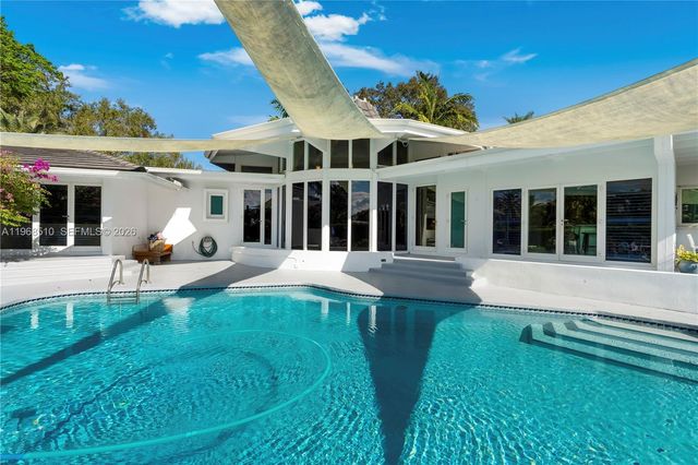 13300 SW 69th Ave, Pinecrest, FL 33156