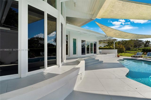 13300 SW 69th Ave, Pinecrest, FL 33156