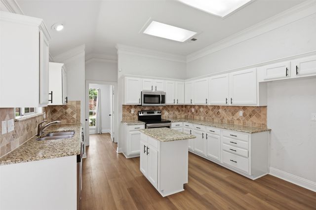 2801 Buena Vista Court, Carrollton, TX 75007