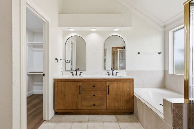 2801 Buena Vista Court, Carrollton, TX 75007