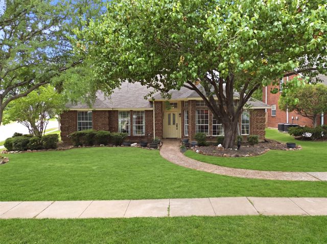 2801 Buena Vista Court, Carrollton, TX 75007