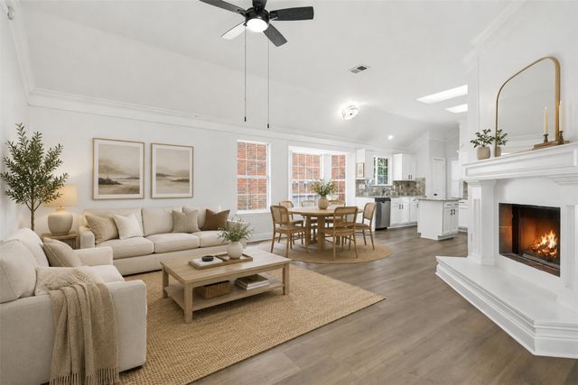 2801 Buena Vista Court, Carrollton, TX 75007
