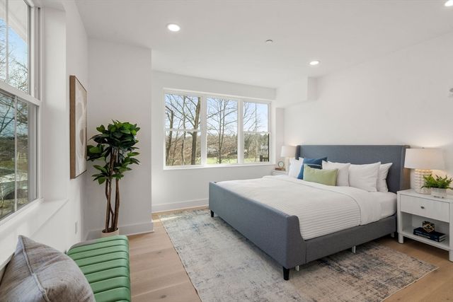 16 Stearns 302, Wellesley, MA 02482