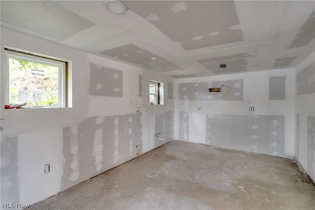 181 Portage Lakes Drive, Akron, OH 44319