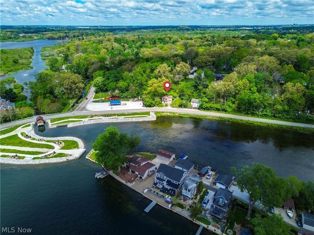 181 Portage Lakes Drive, Akron, OH 44319
