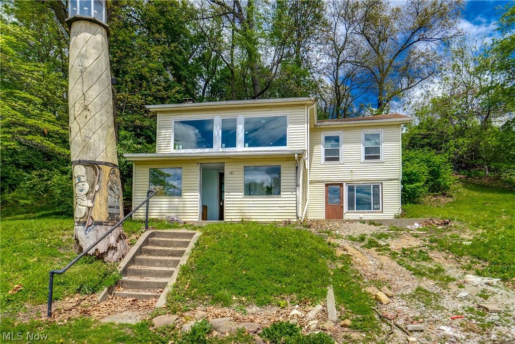 181 Portage Lakes Drive, Akron, OH 44319