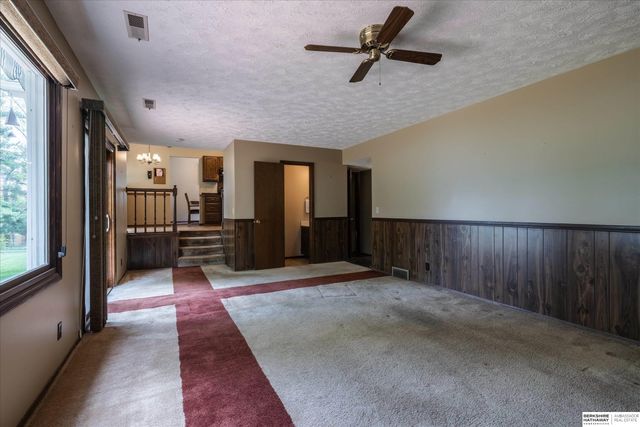14724 Jefferson Circle, Omaha, NE 68137