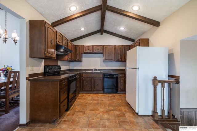 14724 Jefferson Circle, Omaha, NE 68137
