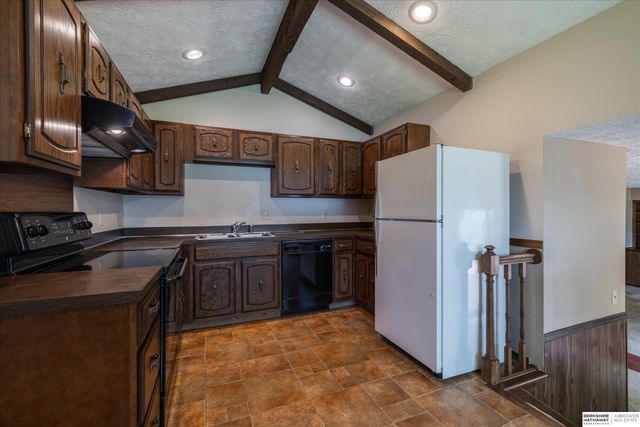 14724 Jefferson Circle, Omaha, NE 68137