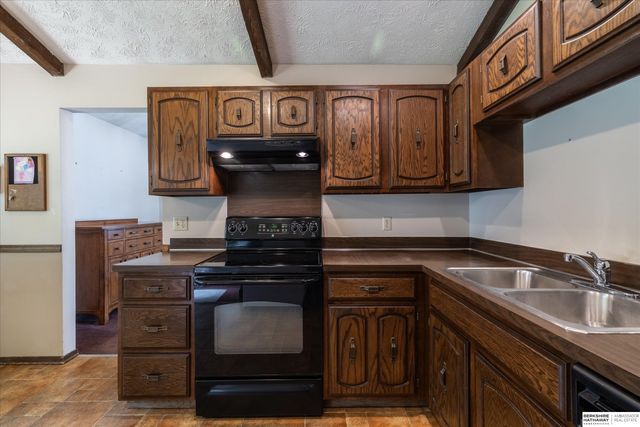 14724 Jefferson Circle, Omaha, NE 68137