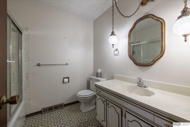 14724 Jefferson Circle, Omaha, NE 68137