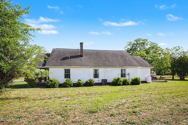 3413 Nc 210, Lillington, NC 27546