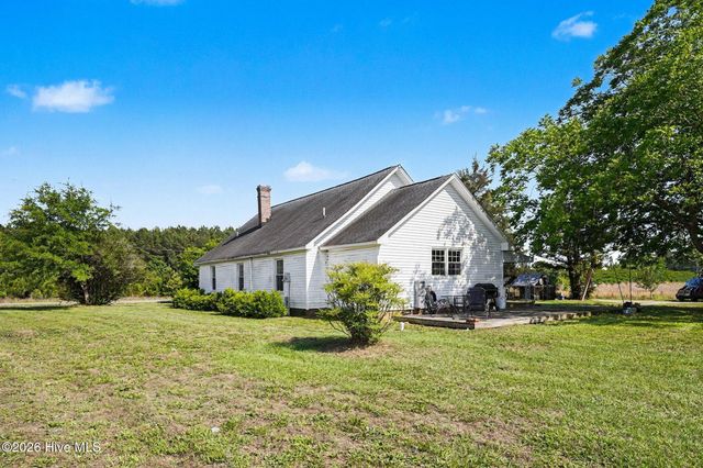 3413 Nc 210, Lillington, NC 27546