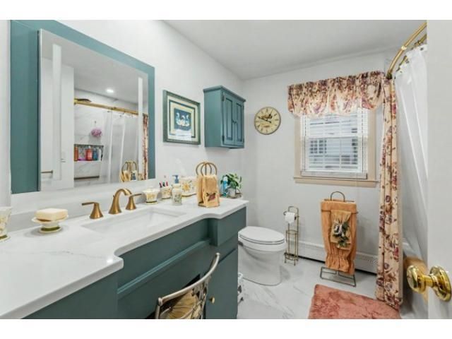 99 Myrtle Street, Manchester, NH 03104